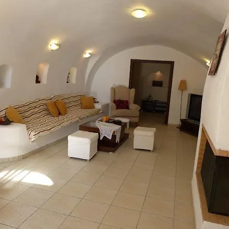 Iridanos Cave House * メガロホリ